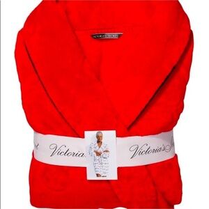 6 PC Victoria’s Secret Christmas Robe & Lingerie